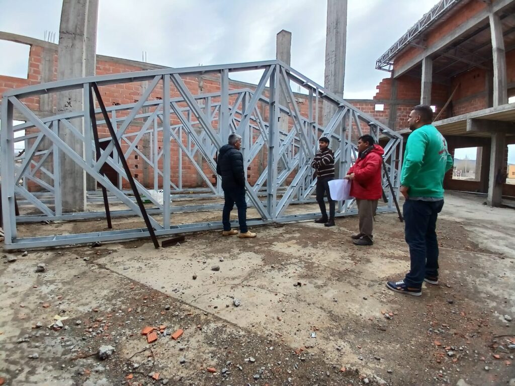 Firma de convenio ampliatorio para la obra en la terminal de ómnibus