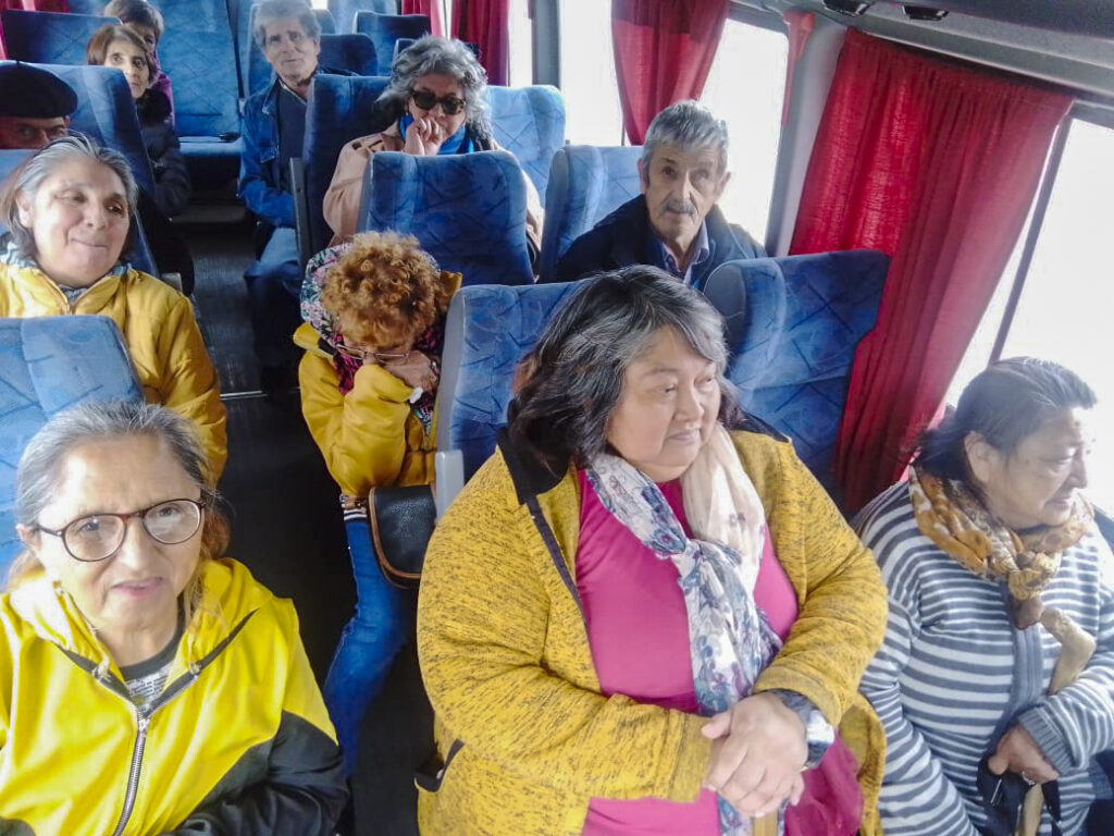 Encuentro recreativo entre Adultos Mayores de Gobernador Costa y José de San Martín